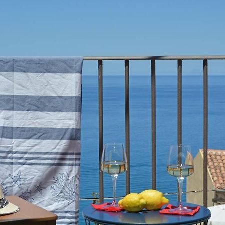 Terrazza Ambrogio Apartman Sant'Ambrogio  Kültér fotó